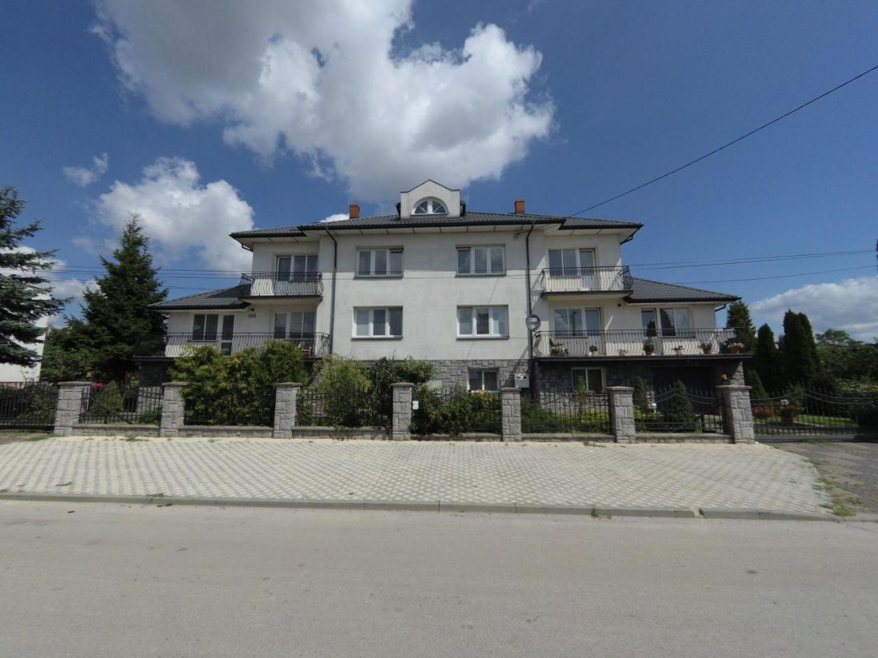 Podomek Кельце Экстерьер фото